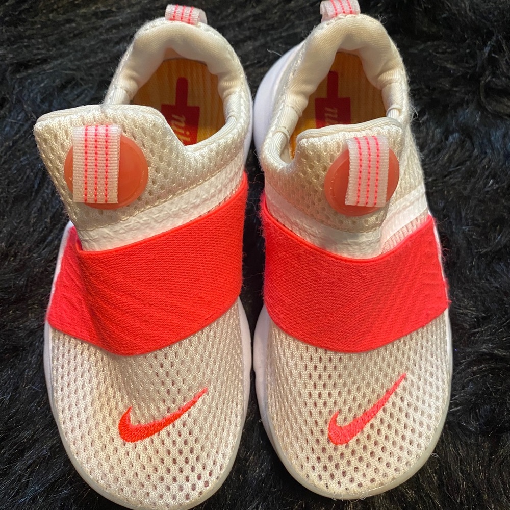 Girls shoes